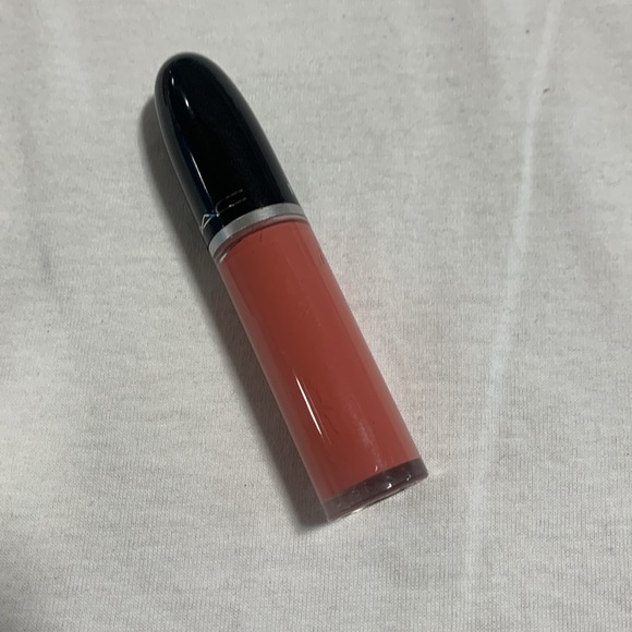 NO BOX - MAC Cosmetics Back In Vogue Lip Gloss M -15 - Picture 3 of 5